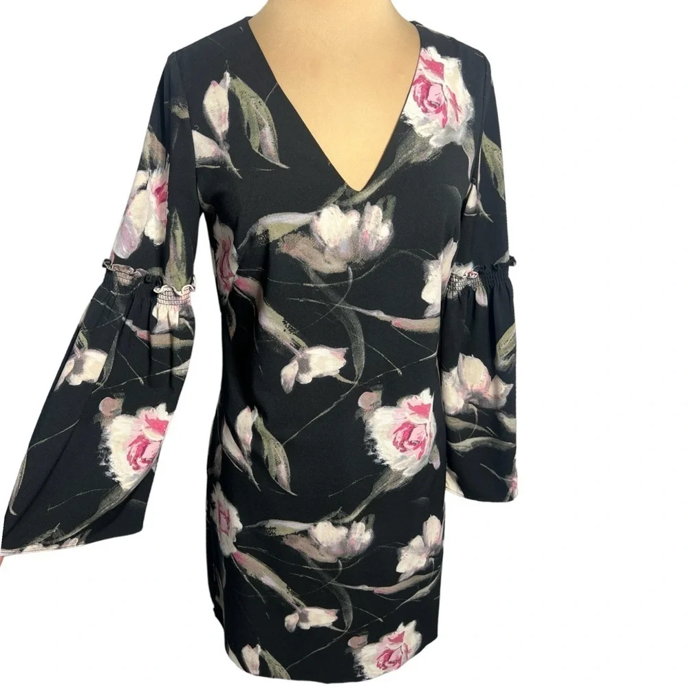 White House Black Market black pink floral bell sleeve shift dress size 8 - Picture 4 of 9